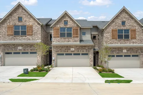 4631 Hawks Trail