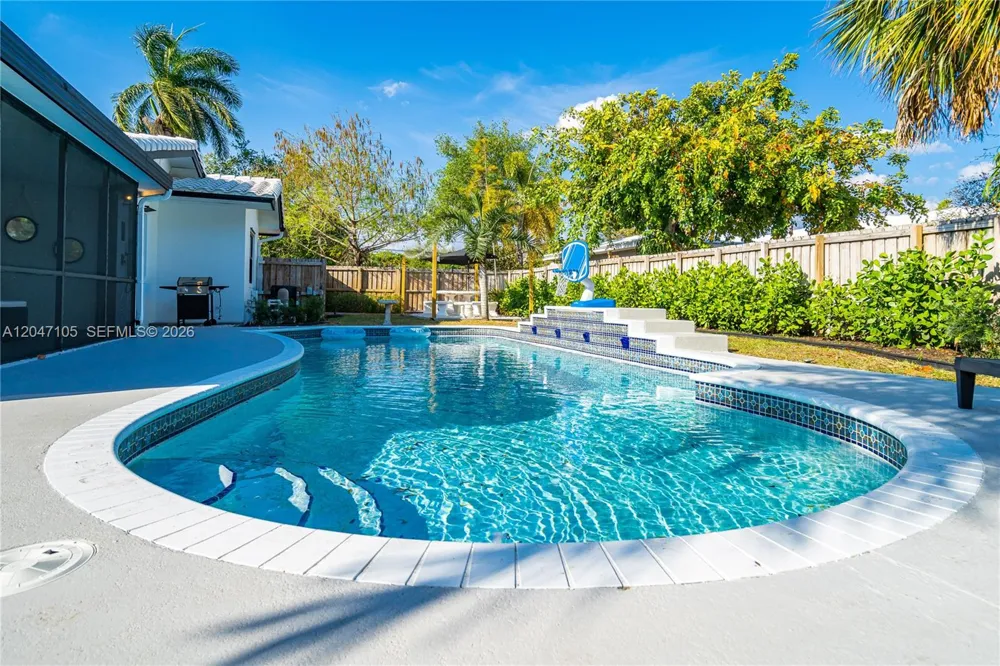 714 NE 2nd St Pompano Beach, FL 33060
