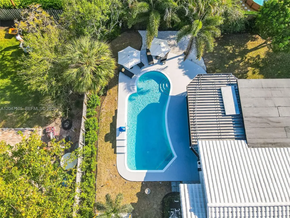 714 NE 2nd St Pompano Beach, FL 33060