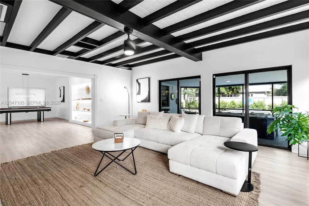 714 NE 2nd St Pompano Beach, FL 33060