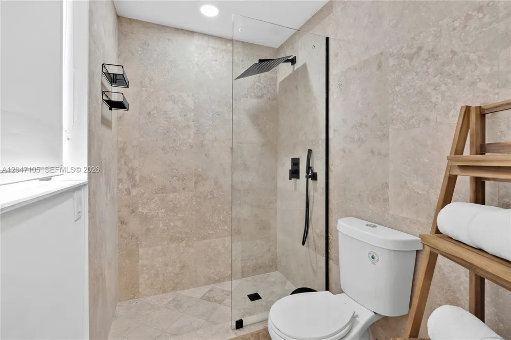 714 NE 2nd St Pompano Beach, FL 33060