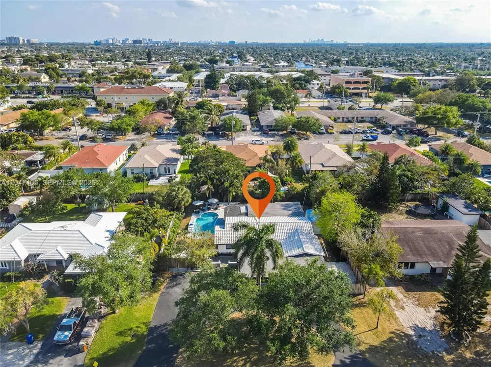 714 NE 2nd St Pompano Beach, FL 33060