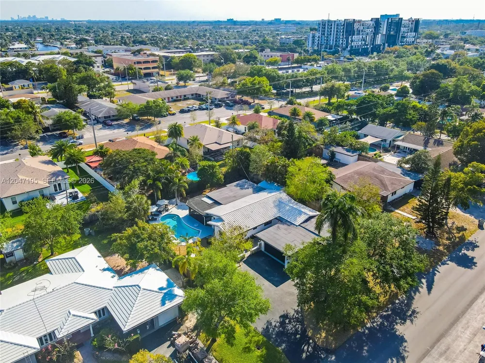 714 NE 2nd St Pompano Beach, FL 33060