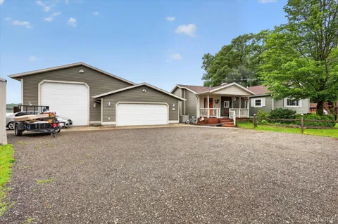 17 E White Lake Dr, Twin Lakes, MI 49457 Drive
