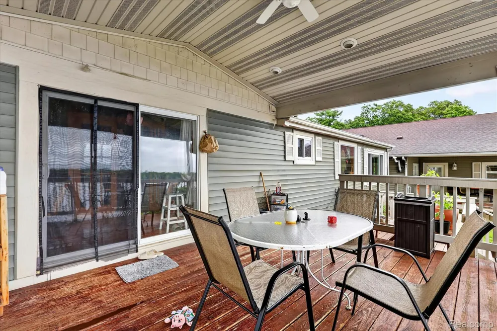 17 E White Lake Dr, Twin Lakes, MI 49457 Drive Dalton Township, MI 49457