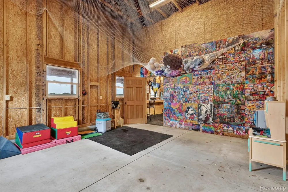 17 E White Lake Dr, Twin Lakes, MI 49457 Drive Dalton Township, MI 49457