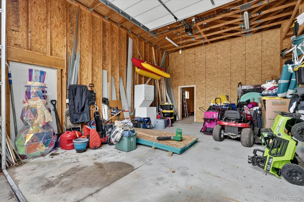 17 E White Lake Dr, Twin Lakes, MI 49457 Drive Dalton Township, MI 49457