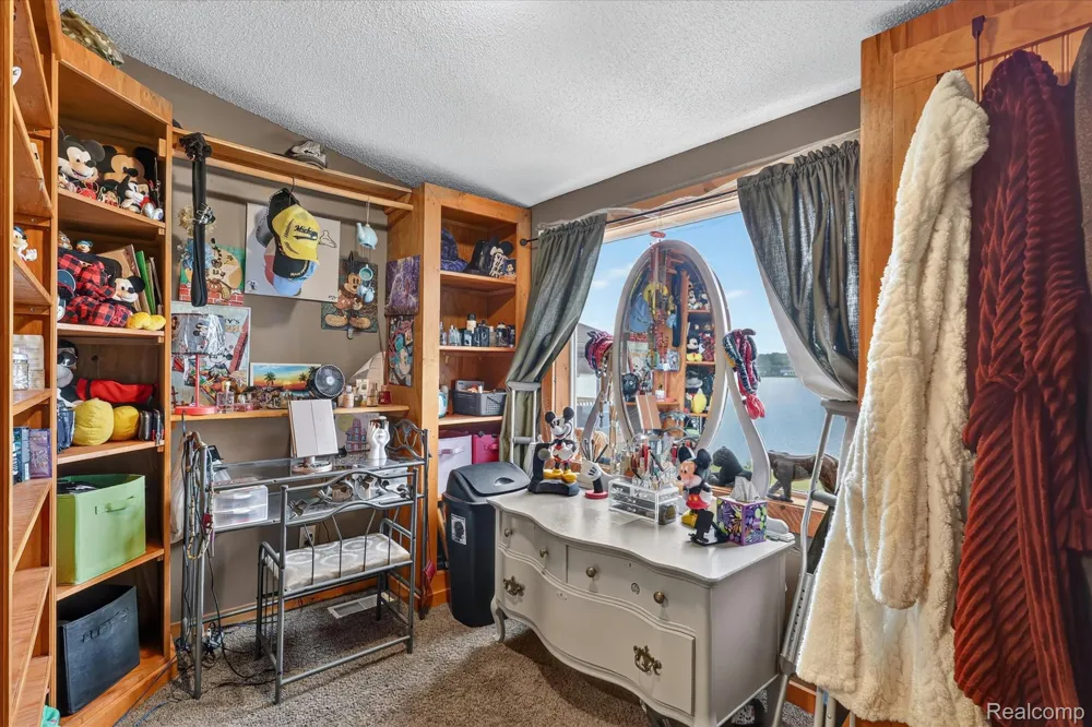 17 E White Lake Dr, Twin Lakes, MI 49457 Drive Dalton Township, MI 49457
