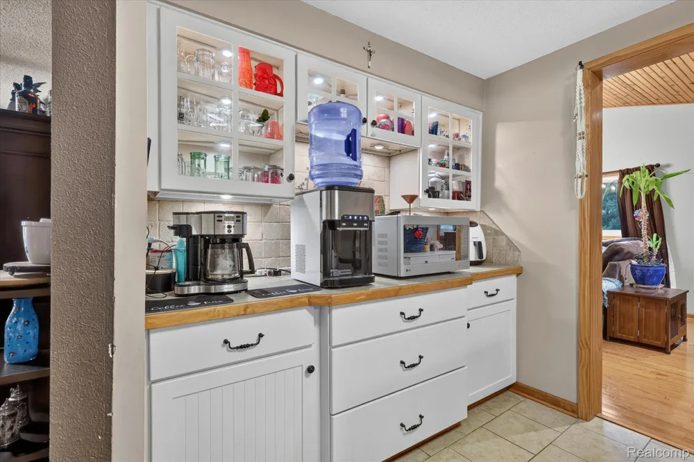 17 E White Lake Dr, Twin Lakes, MI 49457 Drive Dalton Township, MI 49457