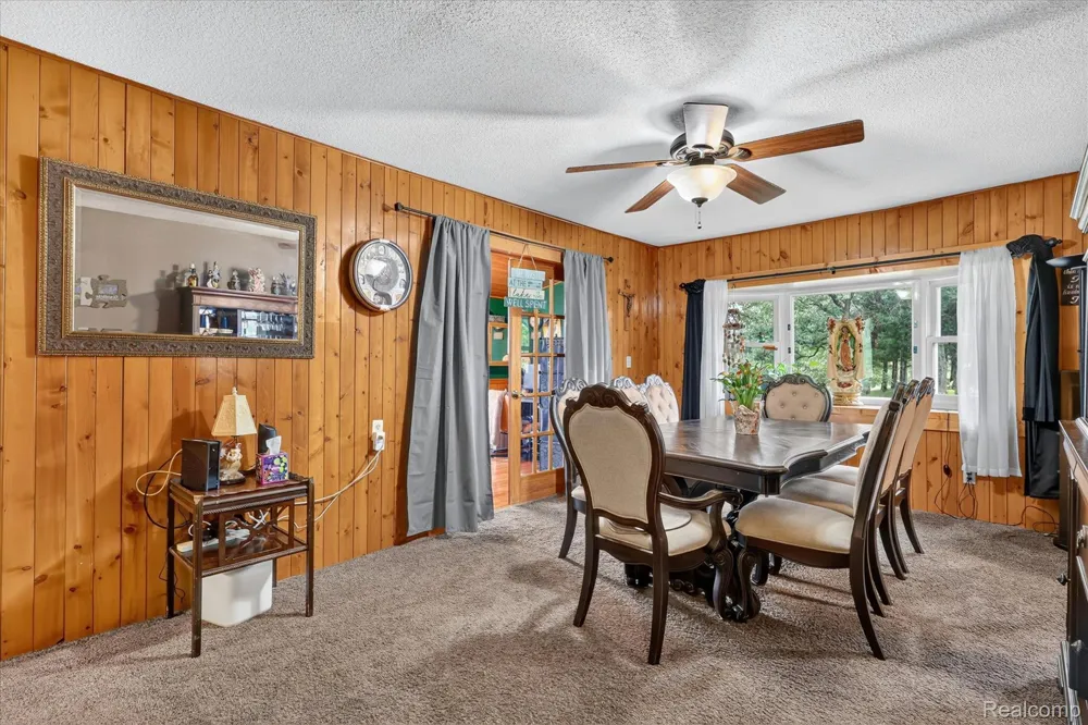 17 E White Lake Dr, Twin Lakes, MI 49457 Drive Dalton Township, MI 49457