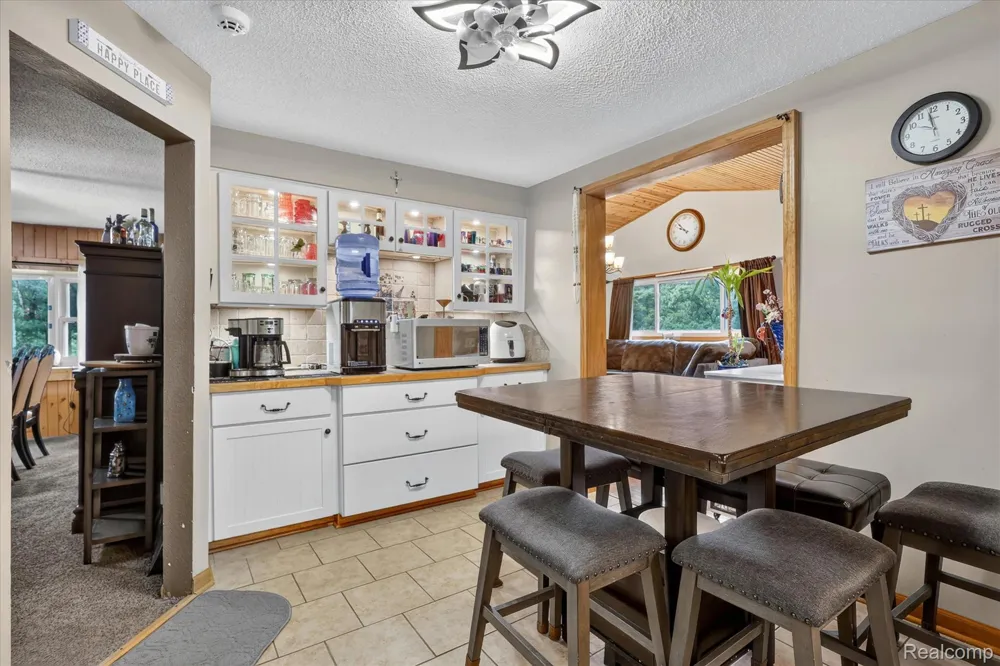 17 E White Lake Dr, Twin Lakes, MI 49457 Drive Dalton Township, MI 49457