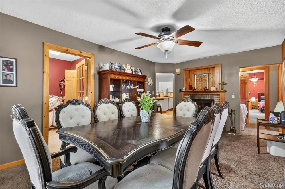 17 E White Lake Dr, Twin Lakes, MI 49457 Drive Dalton Township, MI 49457