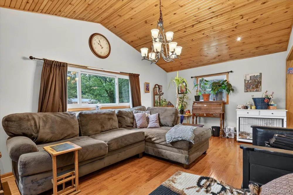 17 E White Lake Dr, Twin Lakes, MI 49457 Drive Dalton Township, MI 49457