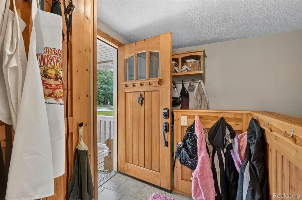 17 E White Lake Dr, Twin Lakes, MI 49457 Drive Dalton Township, MI 49457