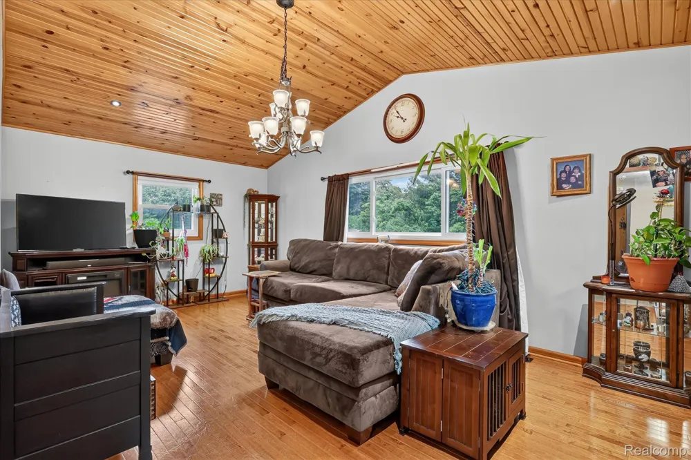 17 E White Lake Dr, Twin Lakes, MI 49457 Drive Dalton Township, MI 49457