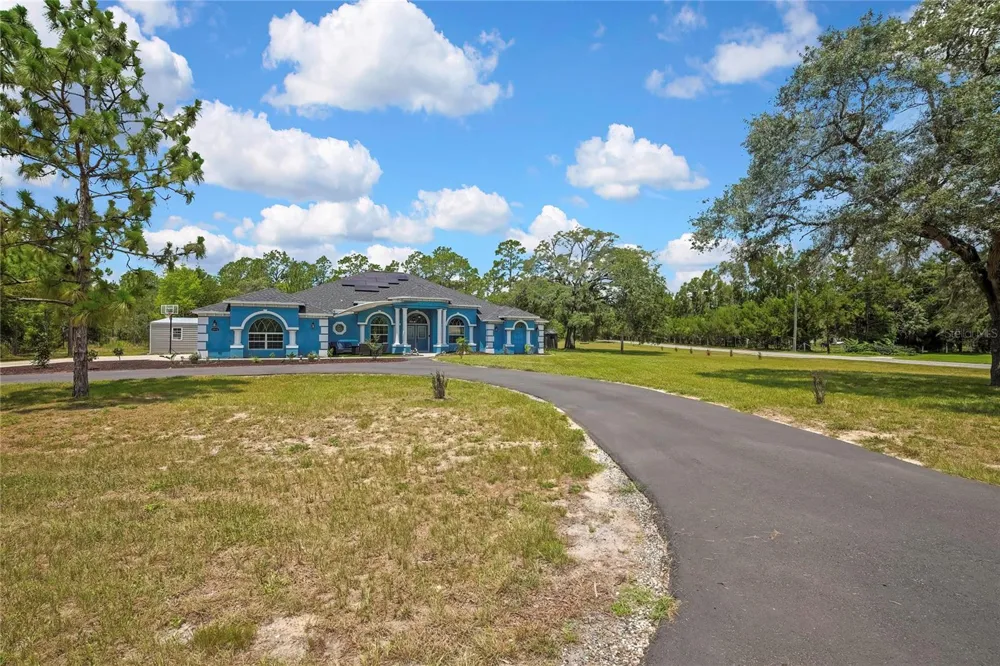 4016 JACARANDA CIRCLE Brooksville, FL 34604
