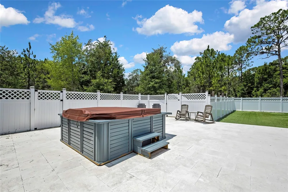 4016 JACARANDA CIRCLE Brooksville, FL 34604