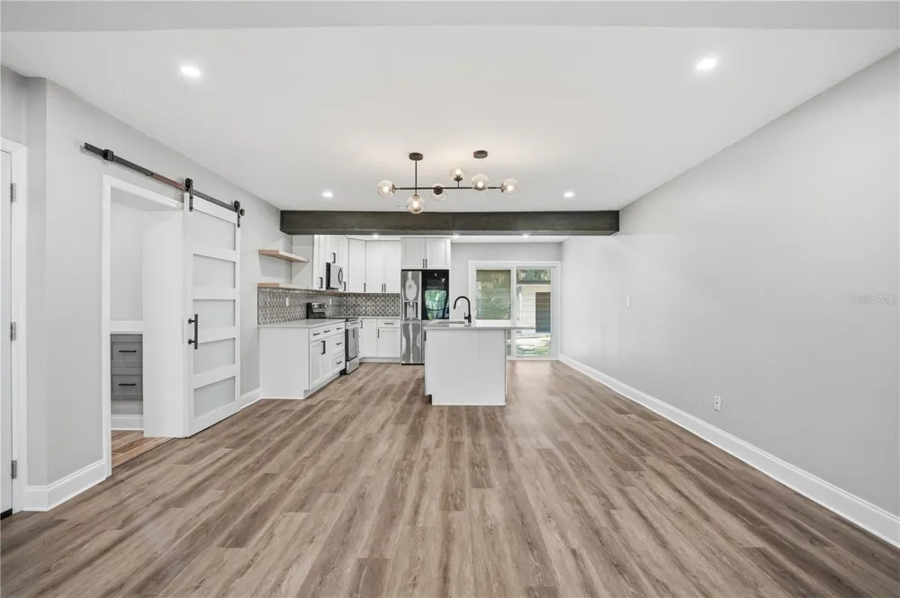 707 ABERDEEN CIRCLE Tampa, FL 33617