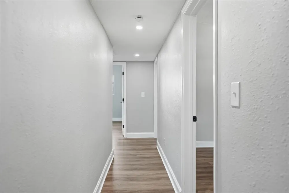 707 ABERDEEN CIRCLE Tampa, FL 33617