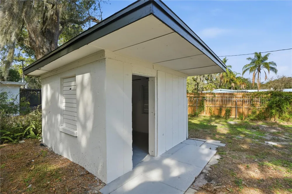 707 ABERDEEN CIRCLE Tampa, FL 33617
