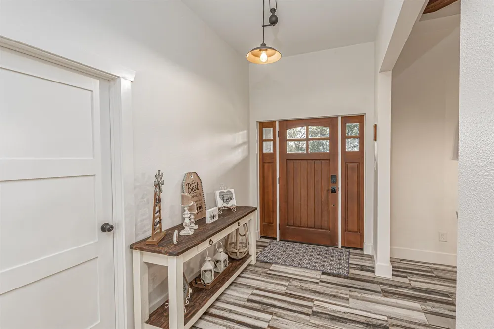 4886 County Road 1037 Celeste, TX 75426