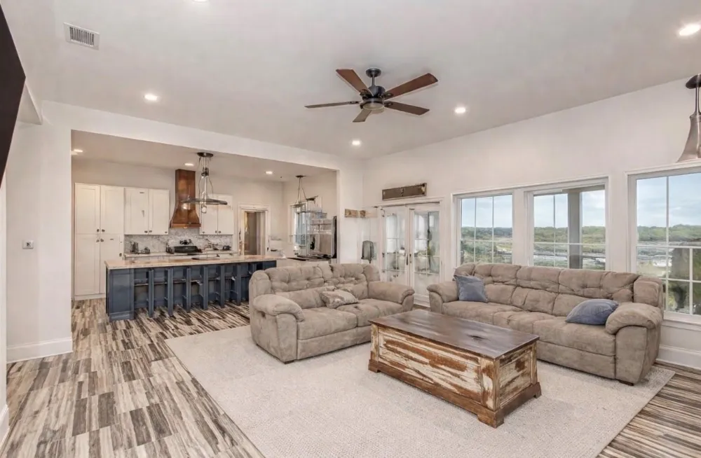 4886 County Road 1037 Celeste, TX 75426