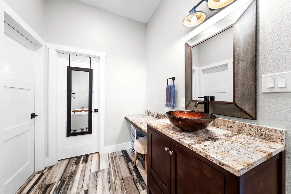 4886 County Road 1037 Celeste, TX 75426