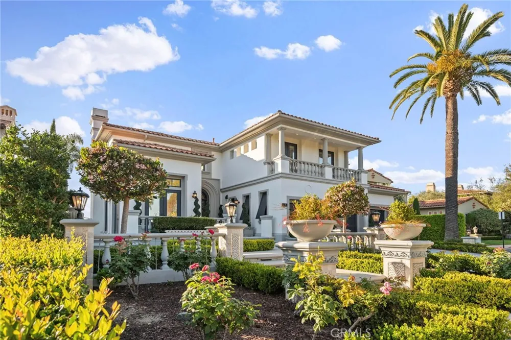 7 Vista Luci Newport Coast, CA 92657