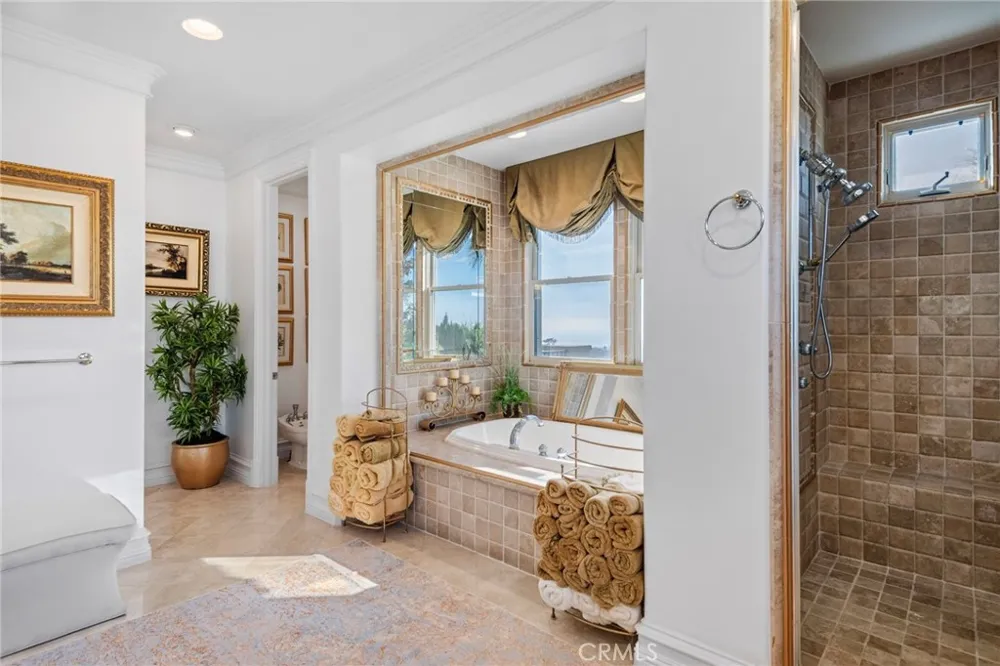 7 Vista Luci Newport Coast, CA 92657