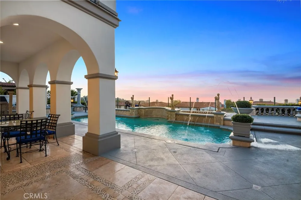 7 Vista Luci Newport Coast, CA 92657