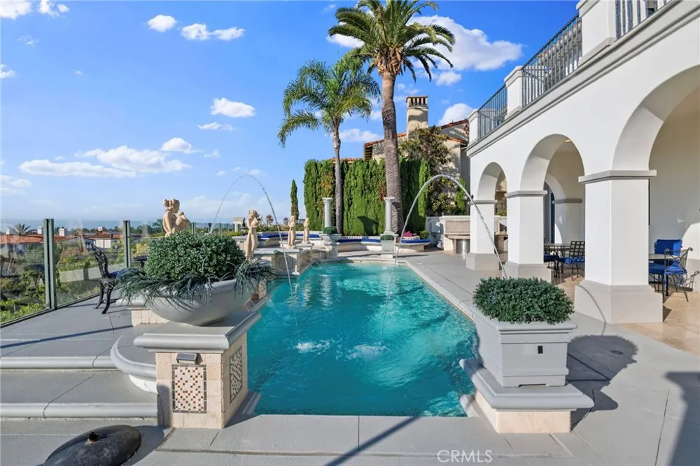 7 Vista Luci Newport Coast, CA 92657