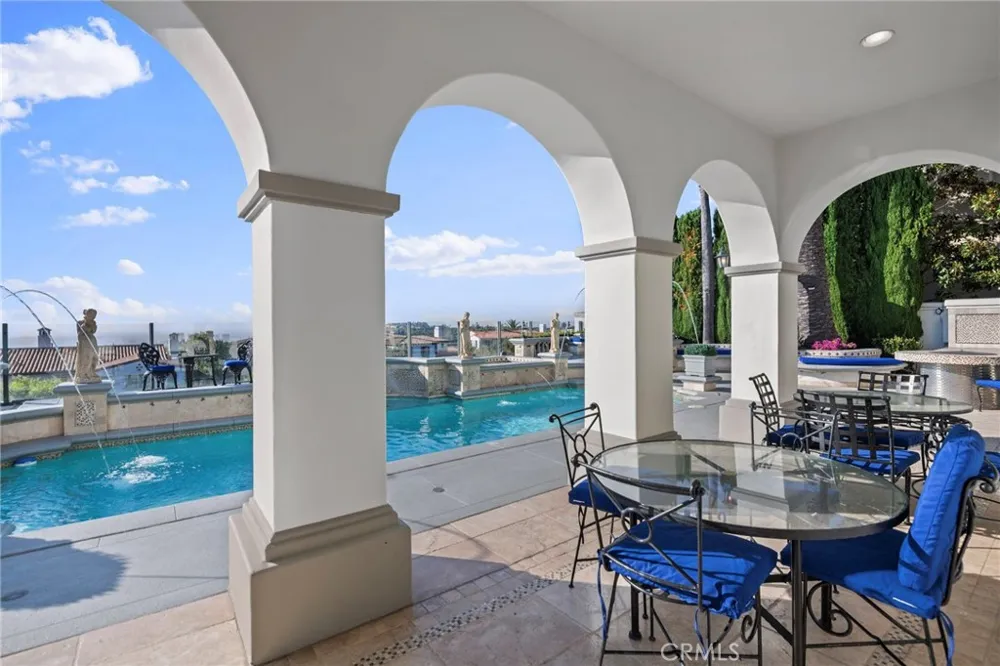 7 Vista Luci Newport Coast, CA 92657