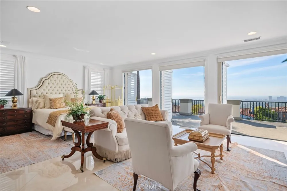 7 Vista Luci Newport Coast, CA 92657