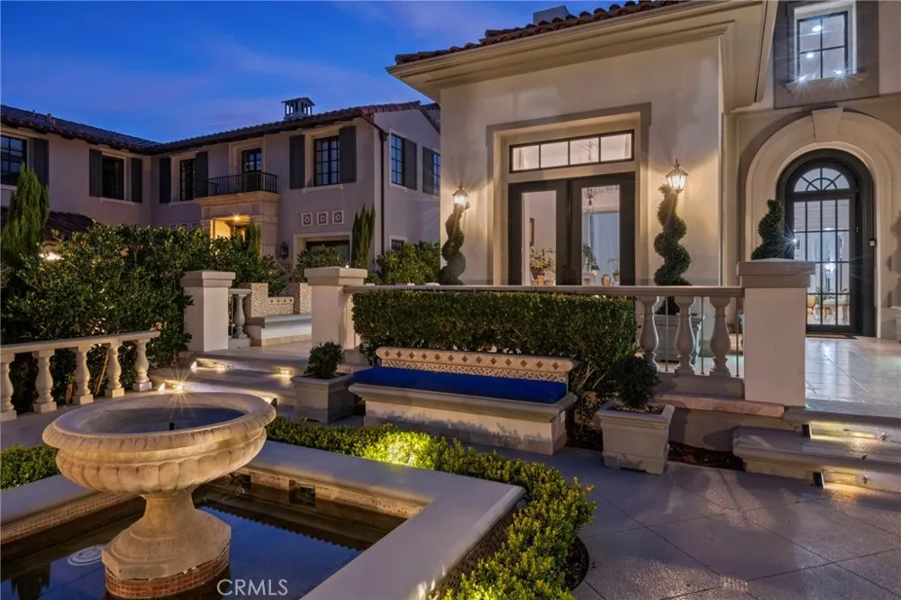 7 Vista Luci Newport Coast, CA 92657