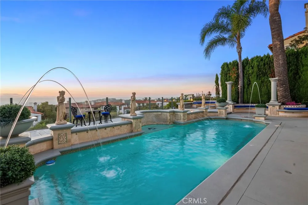 7 Vista Luci Newport Coast, CA 92657