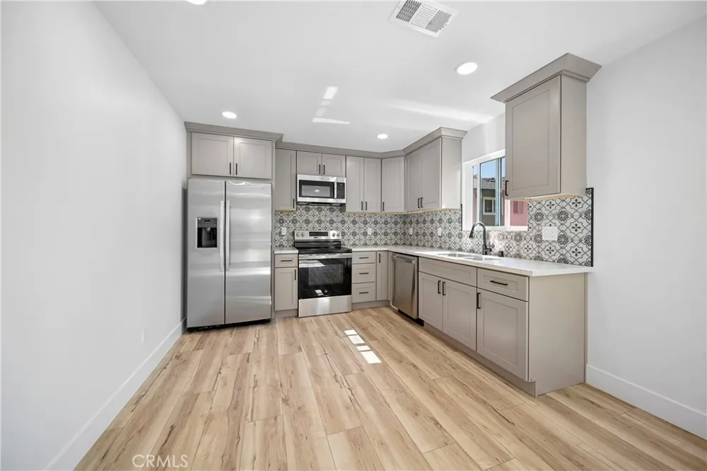 651 Workman Street San Fernando, CA 91340