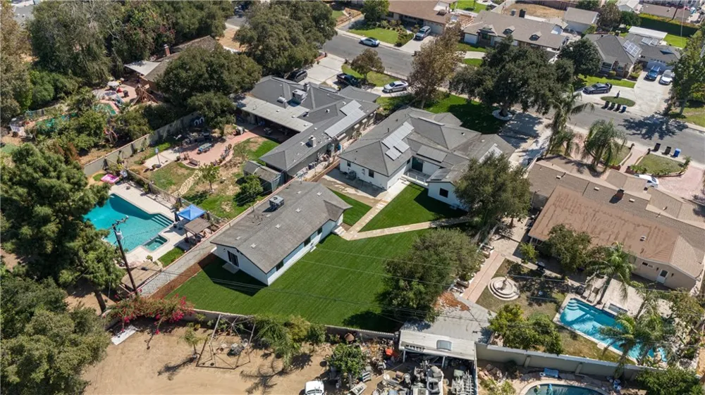 651 Workman Street San Fernando, CA 91340