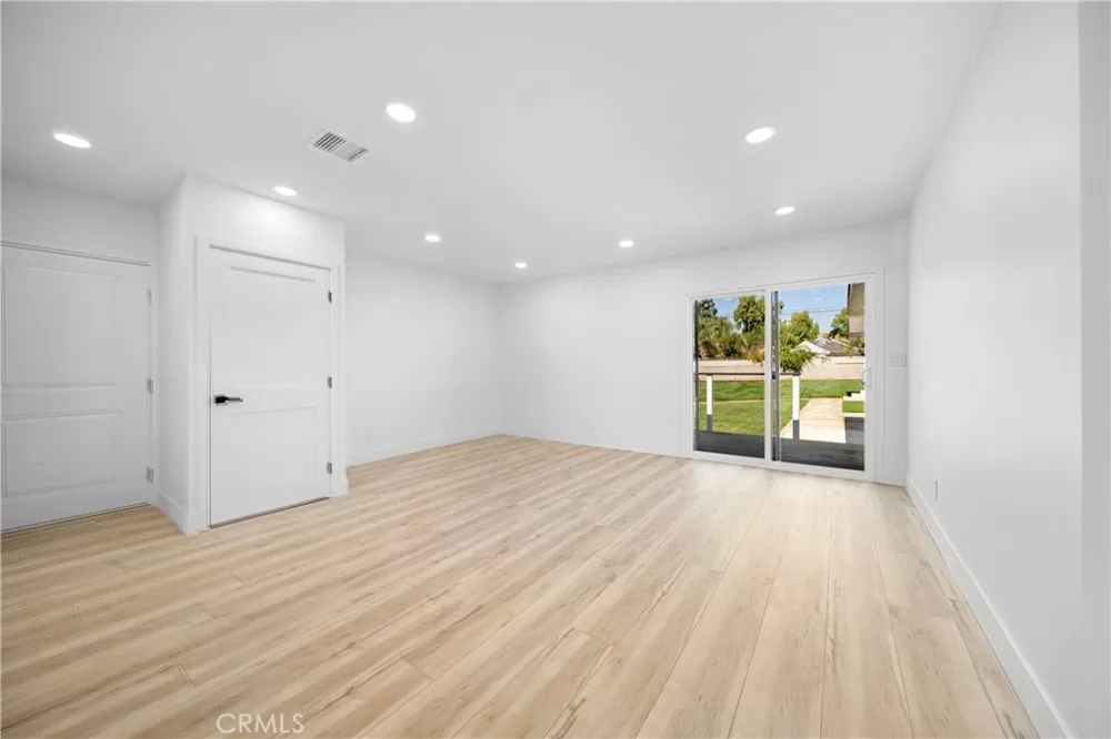 651 Workman Street San Fernando, CA 91340