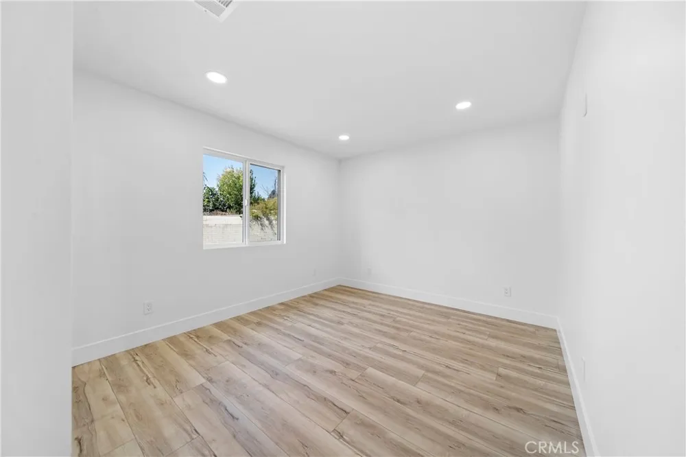 651 Workman Street San Fernando, CA 91340