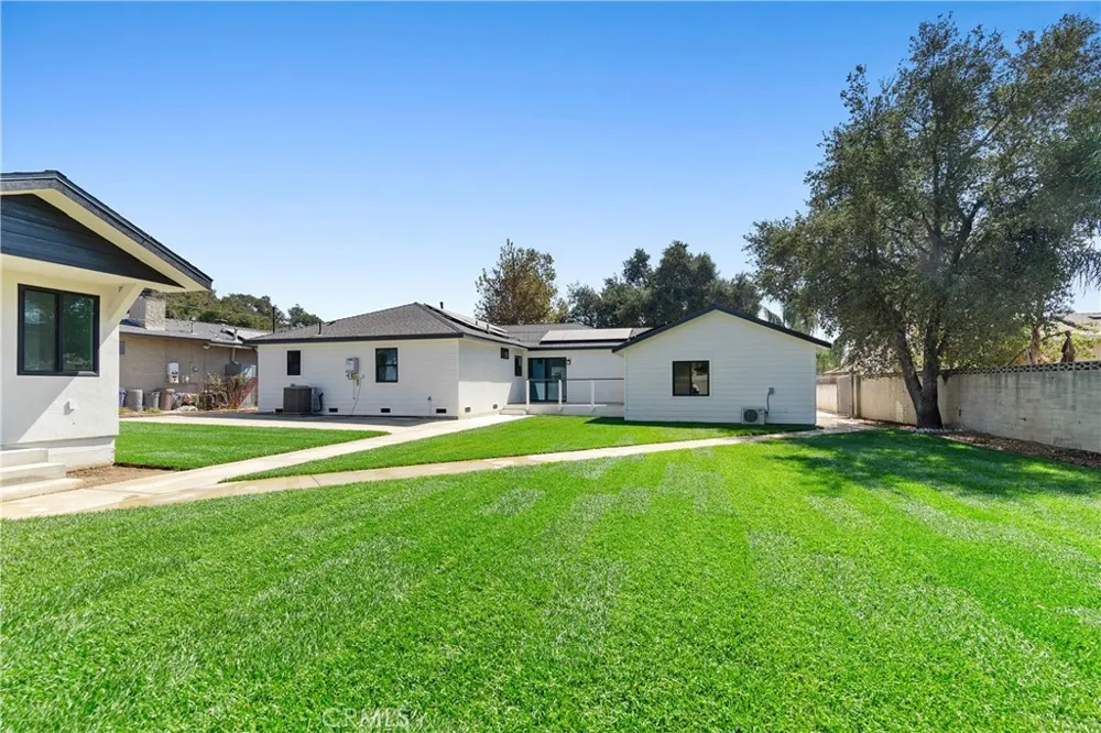 651 Workman Street San Fernando, CA 91340