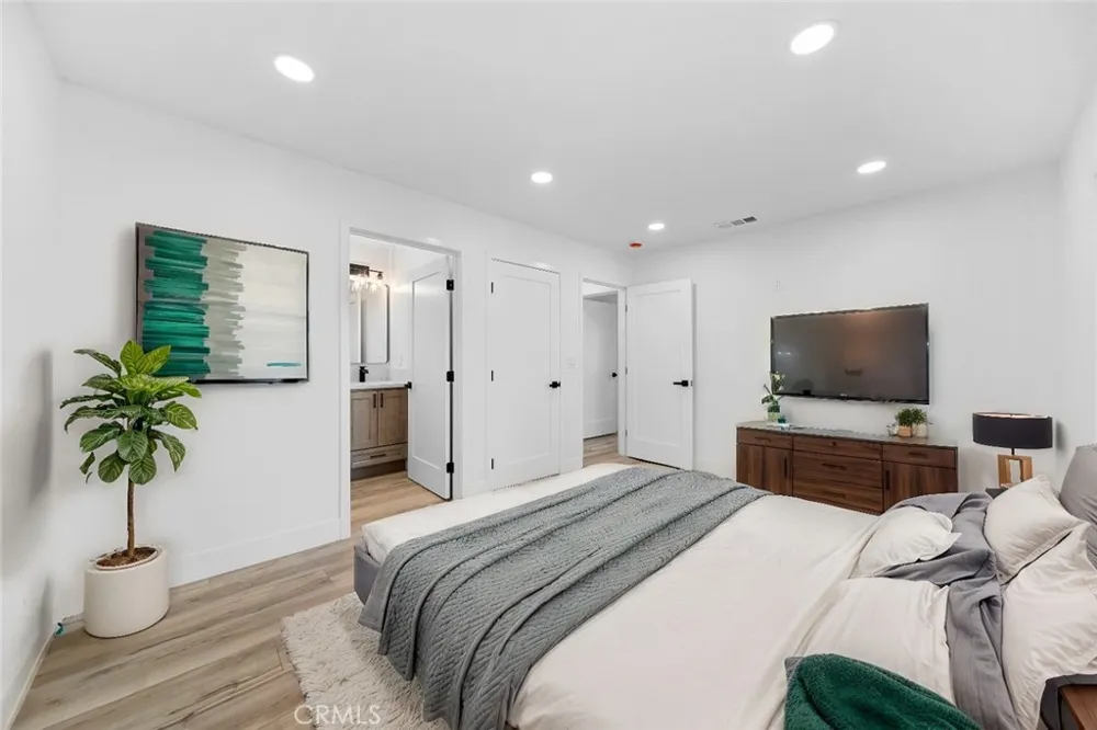 651 Workman Street San Fernando, CA 91340