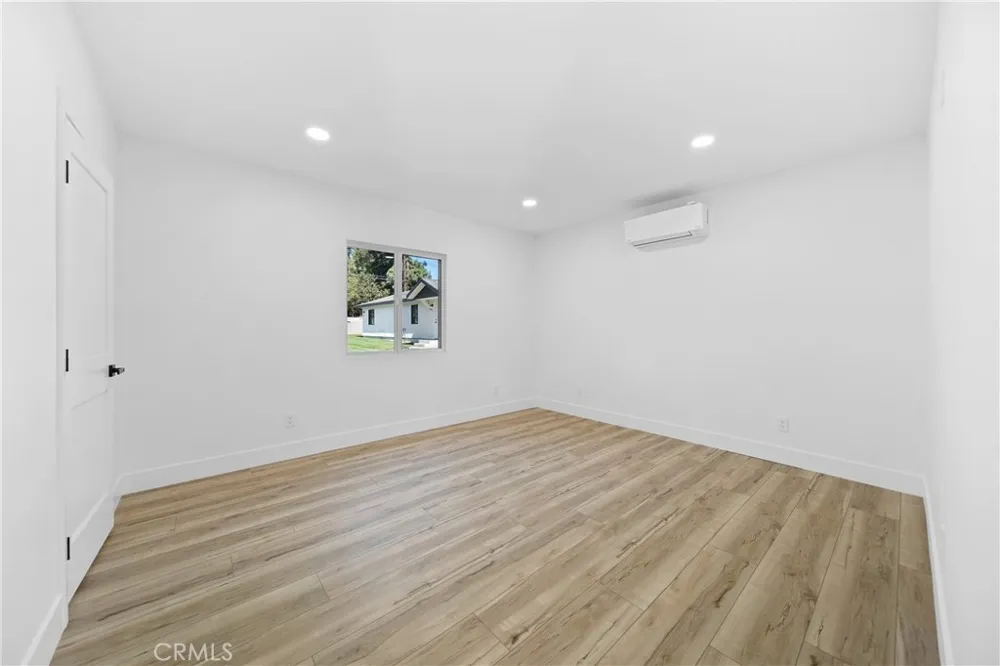 651 Workman Street San Fernando, CA 91340