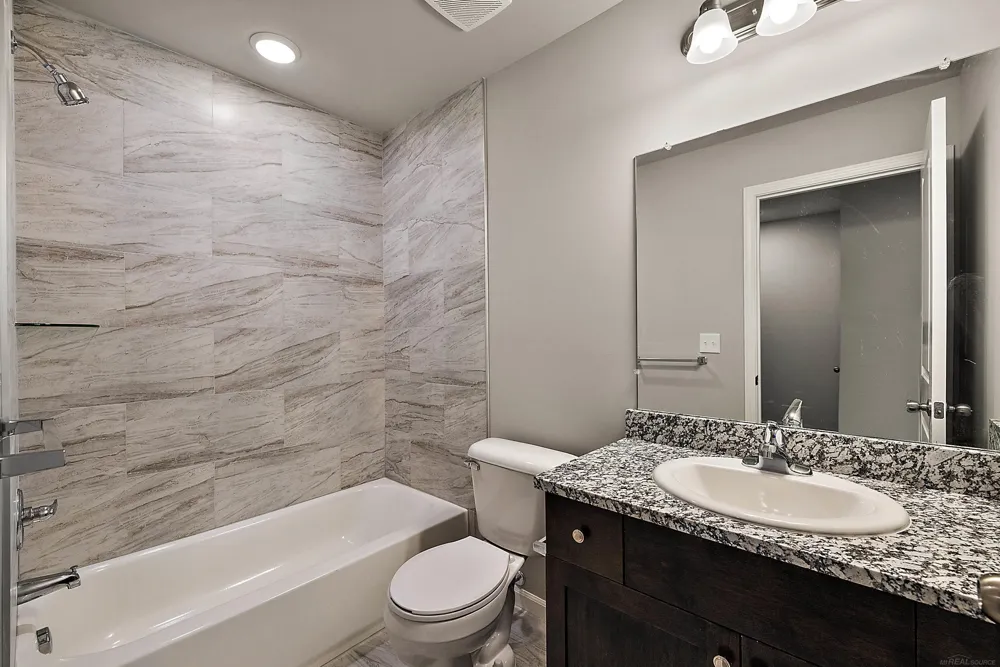 51402 Tides Drive Chesterfield Township, MI 48051