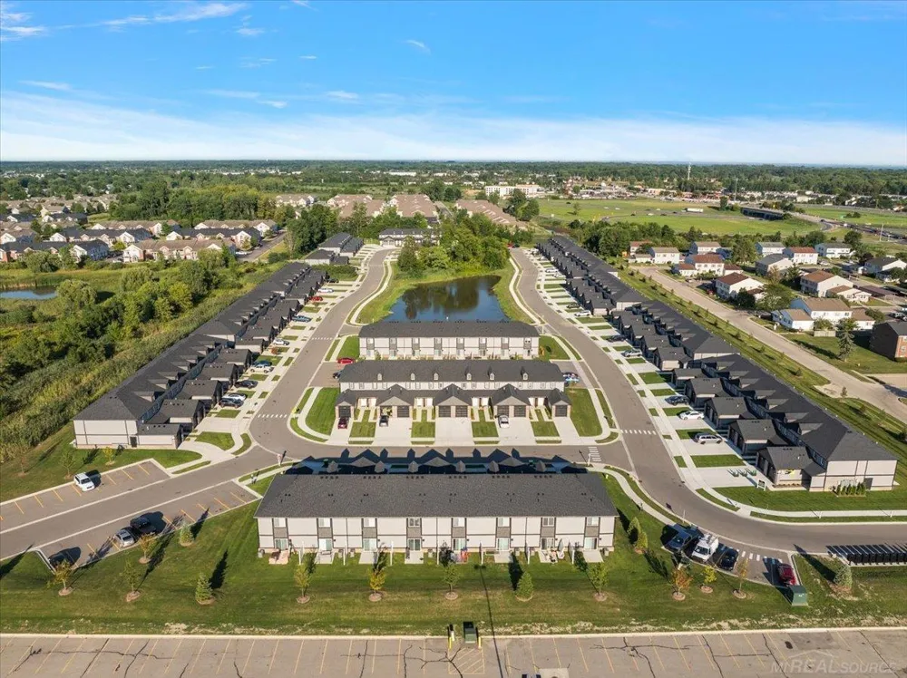 51402 Tides Drive Chesterfield Township, MI 48051
