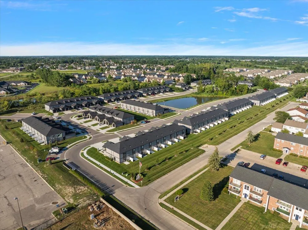 51402 Tides Drive Chesterfield Township, MI 48051