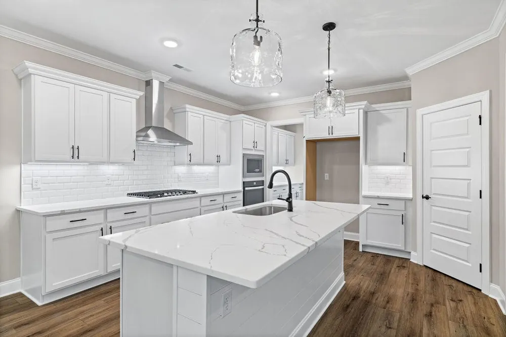 9816 Mayfly Road Ooltewah, TN 37363