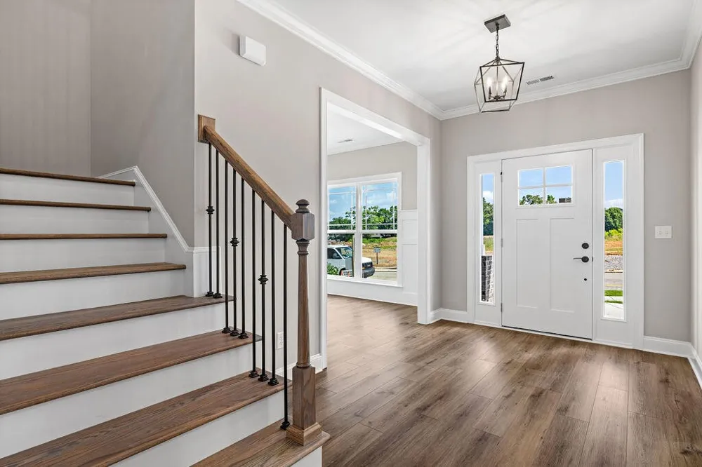 9816 Mayfly Road Ooltewah, TN 37363