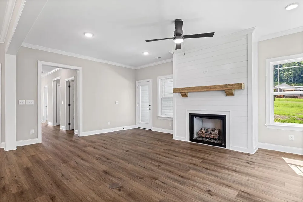 9816 Mayfly Road Ooltewah, TN 37363