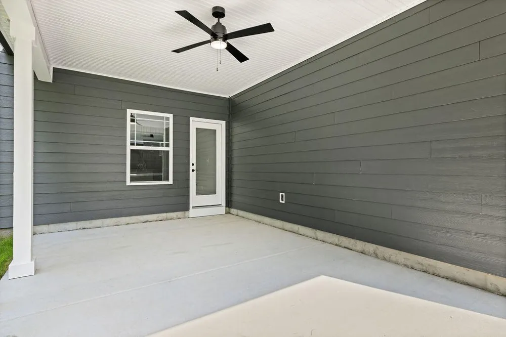 9816 Mayfly Road Ooltewah, TN 37363