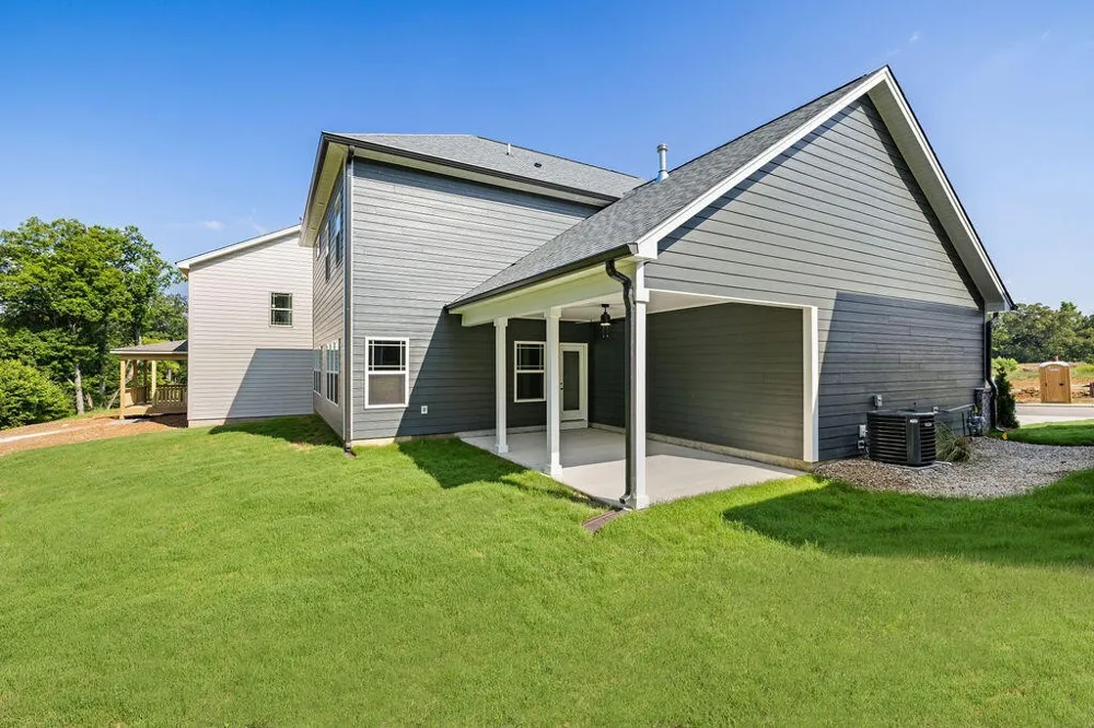 9816 Mayfly Road Ooltewah, TN 37363